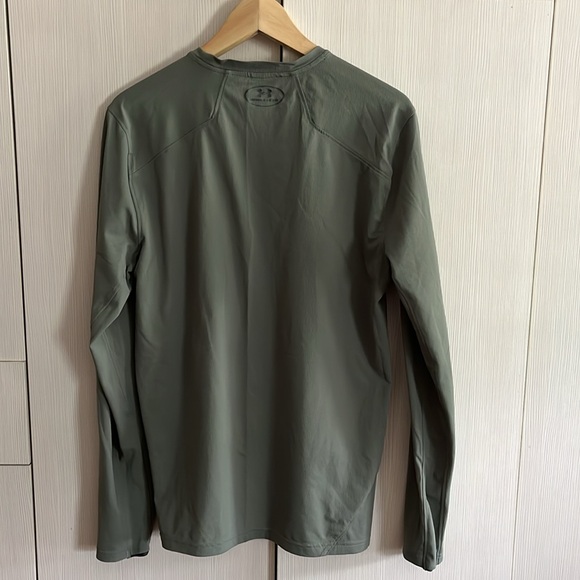 Under Armour heat gear featherweight long sleeve top - Picture 3 of 3